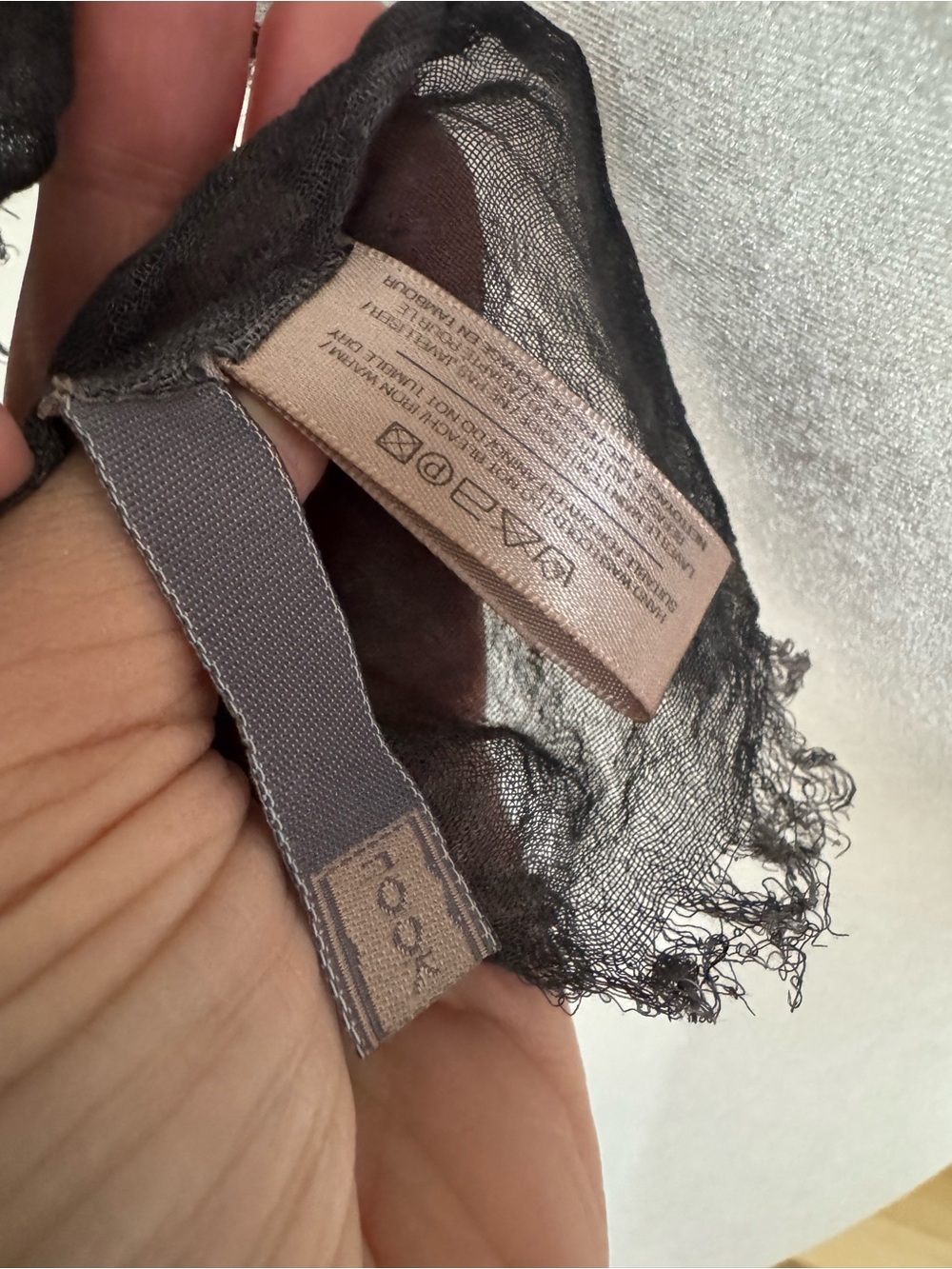 Look black scarf - Picture 2 of 6